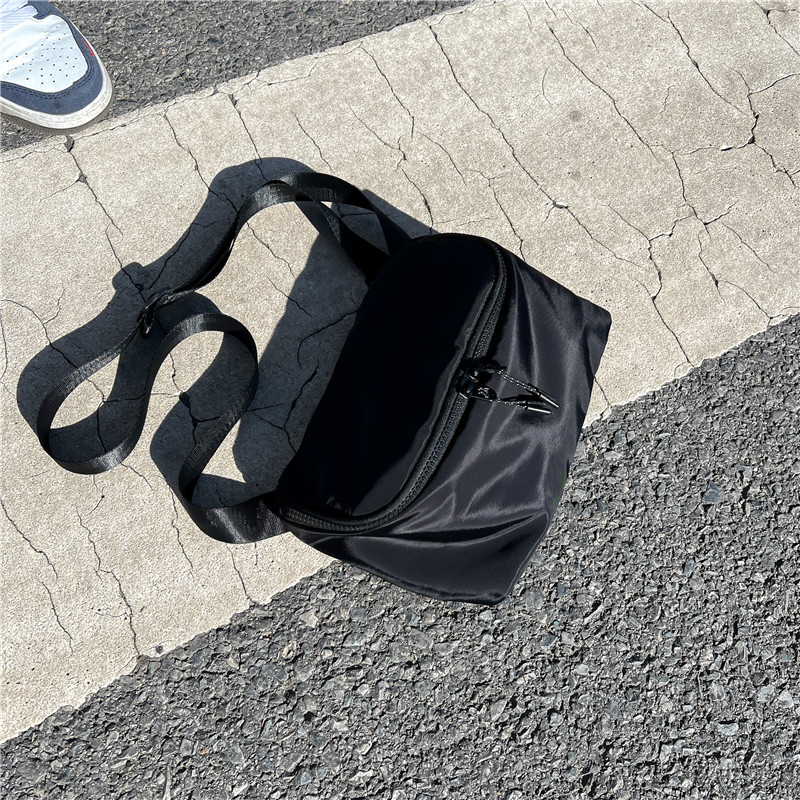 Γυναικεία τσάντα crossbody από Oxford ύφασμα, μικρή τσάντα μέσης, φθινοπωρινή-χειμερινή συλλογή 2024, κομψό casual στυλ