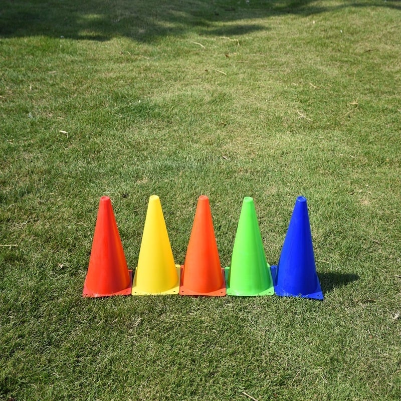 18 cm-es futball edzésjelzők és fagylaltkúp-formájú akadálycsövek