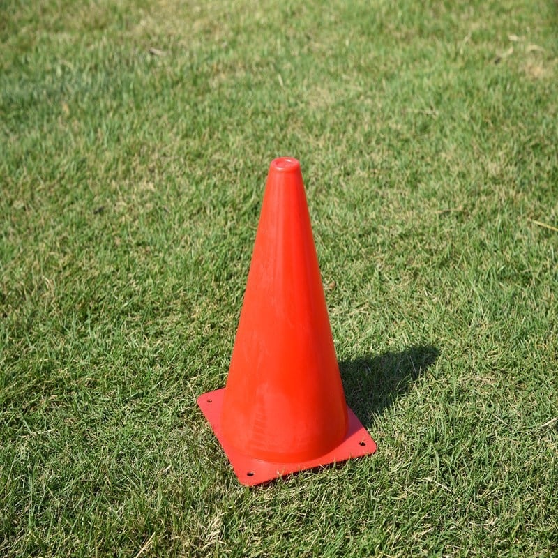 18 cm-es futball edzésjelzők és fagylaltkúp-formájú akadálycsövek