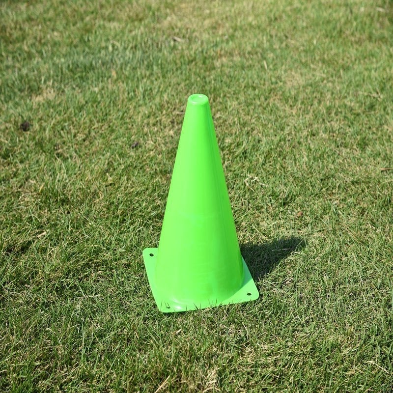 18 cm-es futball edzésjelzők és fagylaltkúp-formájú akadálycsövek