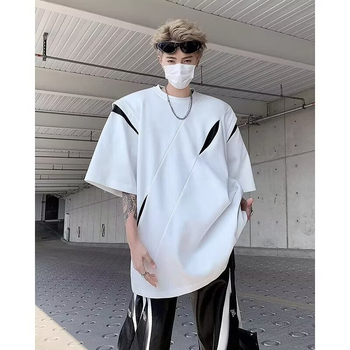 Αντρική Μπλούζα T‑Shirt με επένδυση ώμων, premium νήσι στιλ, αποσυναρμολογημένος διαχωρισμένος σχεδιασμός, κοντό μανίκι, μικρός γιακάς, σύγχρονο αμερικανικό streetwear