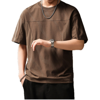Ανδρικό T‑shirt από βαμβάκι με υφή Jacquard, καλοκαίρι 2026, άνετη εφαρμογή, στρογγυλός λαιμός, κοντά μανίκια, γεωμετρικό μοτίβο