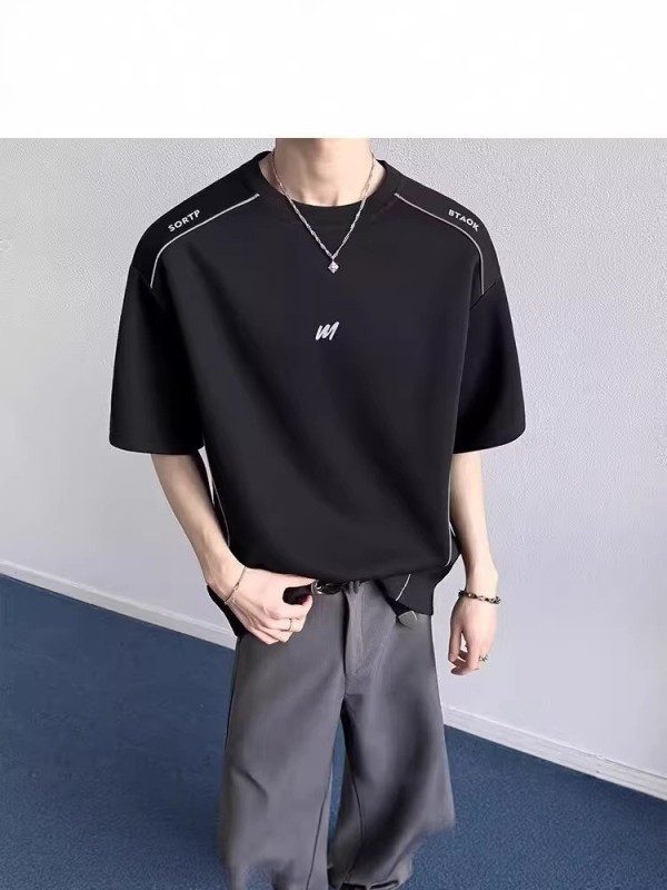 Ανδρικό αθλητικό T‑shirt με ενσωματωμένη ανακλαστική λωρίδα, κοντό μανίκι, φαρδιά εφαρμογή, καλοκαίρι, σχέδιο με γράμματα