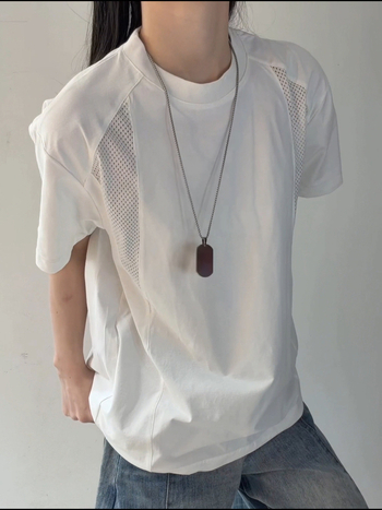 Άσπρο αντρικό T‑shirt κοντομάνικο από ice silk, γρήγορο στέγνωμα, διάτρητη πλέξη και patchwork ραφές, δροσερό καλοκαιρινό αθλητικό