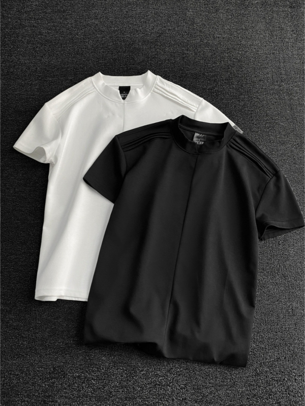 Αντρικό κοντομάνικο T‑shirt με στρογγυλή λαιμόκοψη, χαλαρή εφαρμογή, μονόχρωμο, καλοκαιρινό στυλ 2026