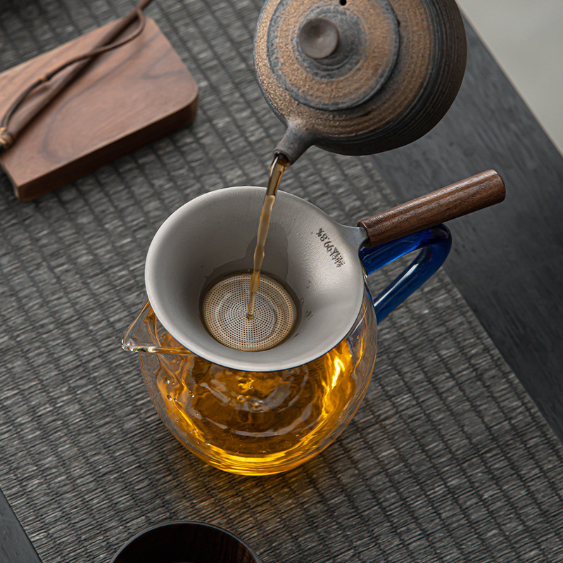 Prémium teafilter ezernyi lyukakkal a tea készítéséhez