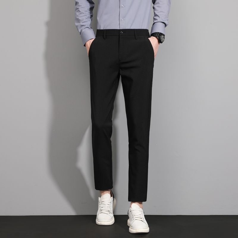 Ανδρικά παντελόνια με drape εφέ, fleece επένδυση και παχιά, ίσια/ελαφρώς χαλαρή γραμμή, μαύρα, μήκος μέχρι τον αστράγαλο, χειμώνας 2025