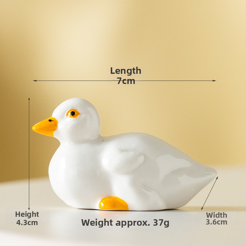 Keramická figúrka kačky na dekoráciu stola, modro-biely porcelán – malá bytová dekorácia