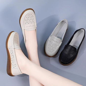 Γυναικείες λευκές δερμάτινες slip-on μοκασίνες με διατρήσεις, άνετες καλοκαιρινές με μαλακή σόλα