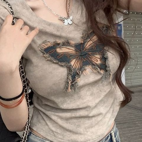 Γυναικείο T-Shirt με σχέδιο tie-dye πεταλούδα, Plus-Size, κοντό μανίκι, καλοκαίρι 2025, πιέτες, V-λαιμό, εφαρμοστό, κοντό τοπ