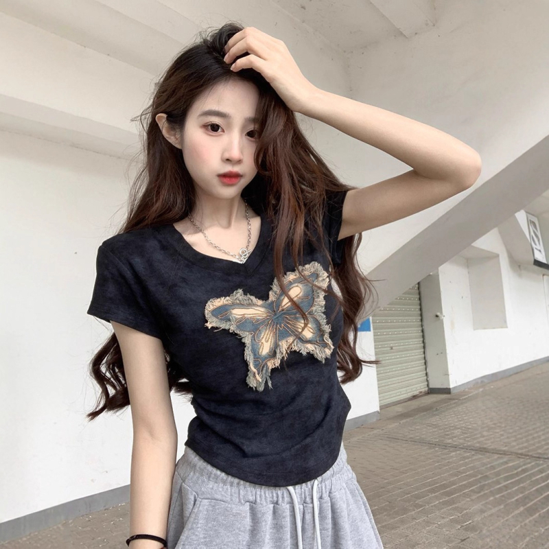 Γυναικείο T-Shirt με σχέδιο tie-dye πεταλούδα, Plus-Size, κοντό μανίκι, καλοκαίρι 2025, πιέτες, V-λαιμό, εφαρμοστό, κοντό τοπ
