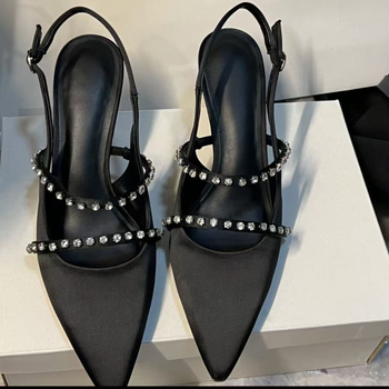 Beautiful Feet σατέν σανδάλια με μυτερό μπροστινό μέρος και πίσω ιμάντα, στρας, γαλλικό στυλ, λεπτός τακούνι 6–8 εκ