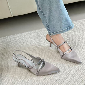 Beautiful Feet σατέν σανδάλια με μυτερό μπροστινό μέρος και πίσω ιμάντα, στρας, γαλλικό στυλ, λεπτός τακούνι 6–8 εκ