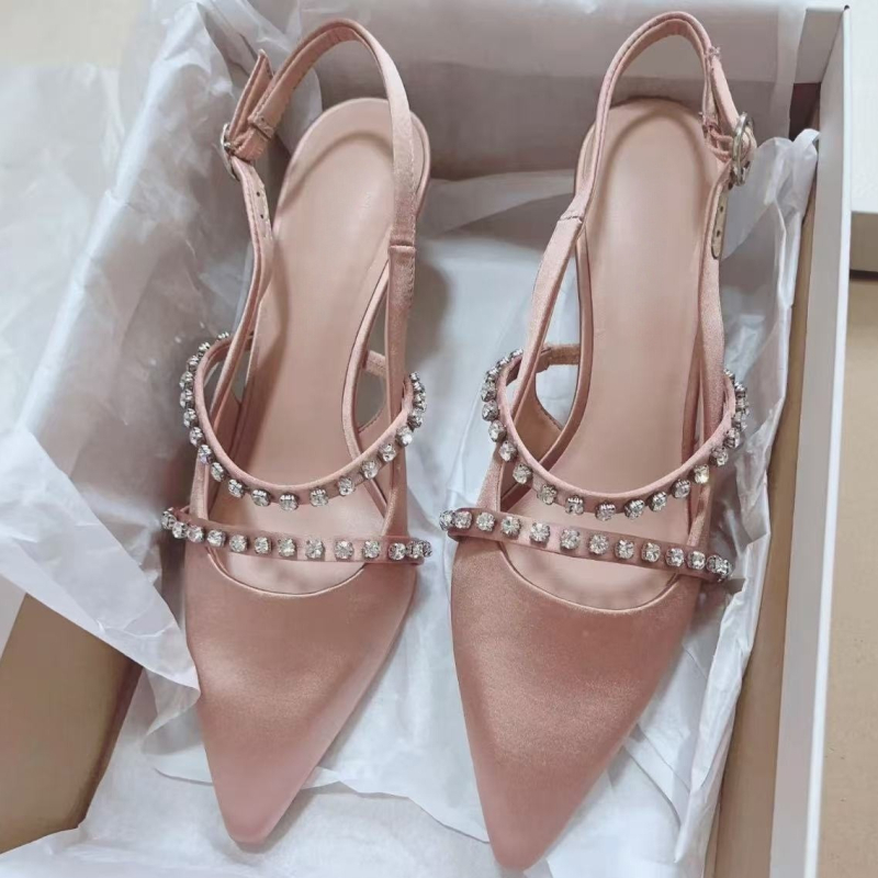 Beautiful Feet σατέν σανδάλια με μυτερό μπροστινό μέρος και πίσω ιμάντα, στρας, γαλλικό στυλ, λεπτός τακούνι 6–8 εκ