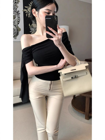 Μπλουζάκι γαλλικού στυλ, σέξι off-shoulder με ριφτά μανίκια, γυναικείο, καλοκαιρινή σχεδίαση με ακανόνιστο εσωτερικό στρώμα, οπτικά λεπταίνει τη σιλουέτα, κομψό