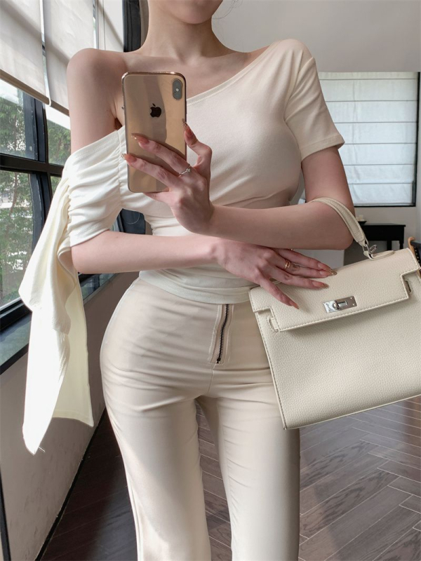 Μπλουζάκι γαλλικού στυλ, σέξι off-shoulder με ριφτά μανίκια, γυναικείο, καλοκαιρινή σχεδίαση με ακανόνιστο εσωτερικό στρώμα, οπτικά λεπταίνει τη σιλουέτα, κομψό