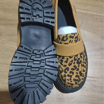 Mokasíny s leopardím vzorom na platforme pre väčšie veľkosti, módne nazúvacie topánky roku 2025, pohodlné topánky v anglickom štýle