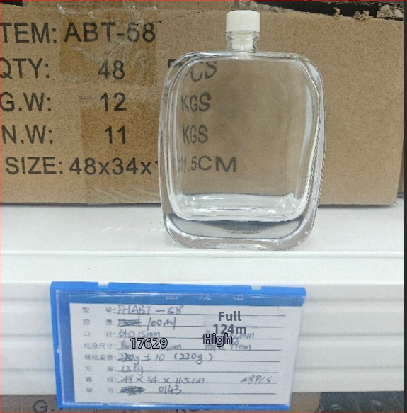 100 ml priehľadná plochá štvorcová sklenená fľaša s malým hrdlom na liehoviny, aromaterapiu, náplne do parfumov, kávu a nápoje, prázdna dekoratívna fľaša