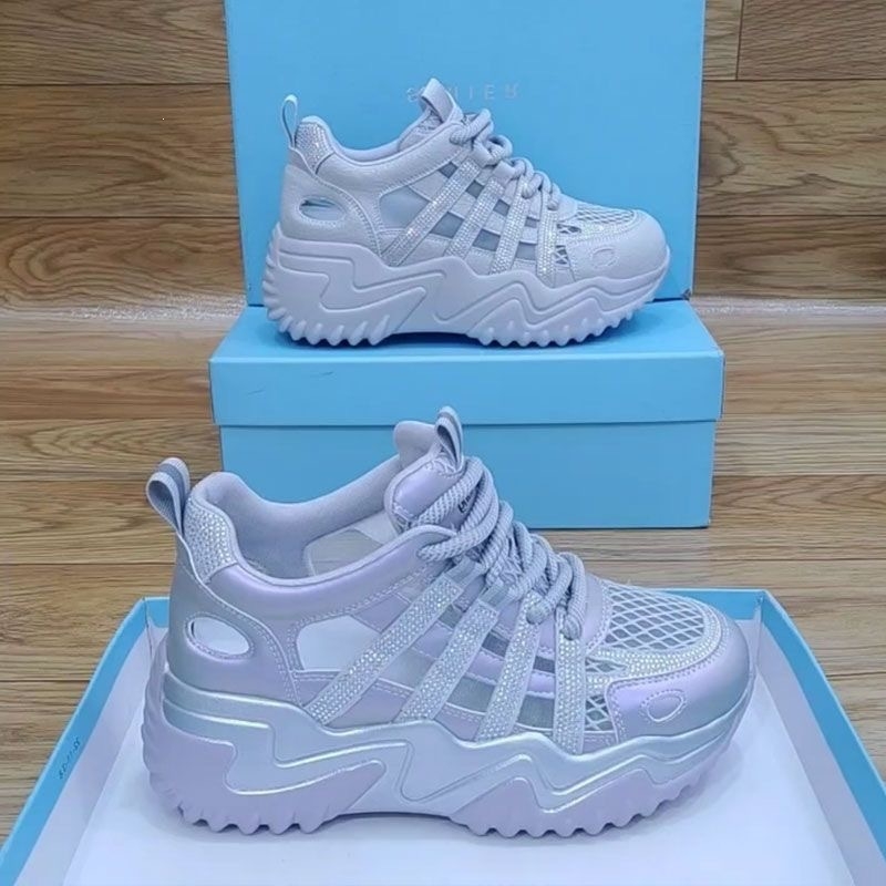 Γυναικεία αναπνεύσιμα sneakers με στρας, διάτρητη παχιά σόλα, κορδόνια, casual αθλητικά σανδάλια