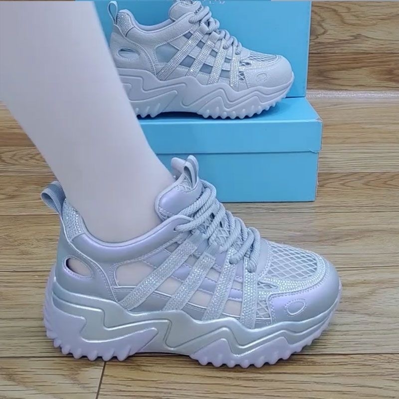 Γυναικεία αναπνεύσιμα sneakers με στρας, διάτρητη παχιά σόλα, κορδόνια, casual αθλητικά σανδάλια
