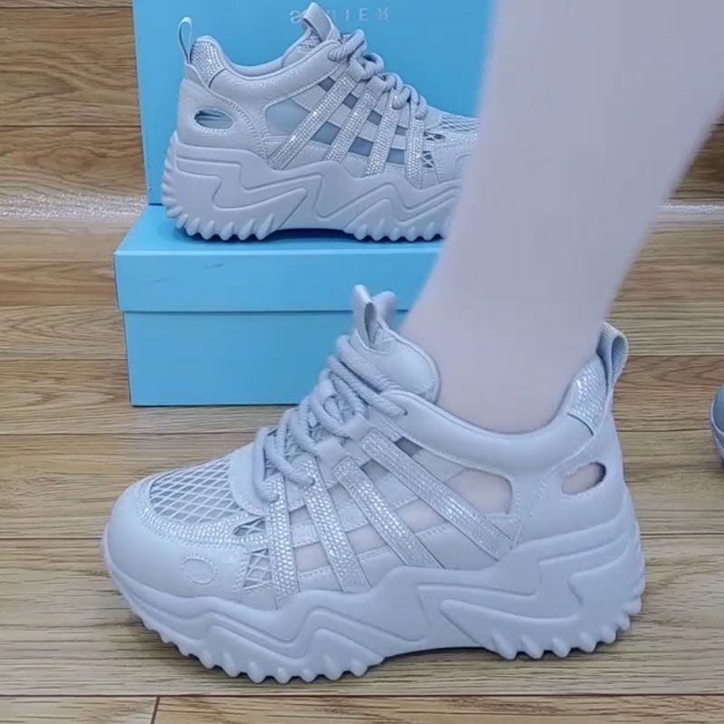 Γυναικεία αναπνεύσιμα sneakers με στρας, διάτρητη παχιά σόλα, κορδόνια, casual αθλητικά σανδάλια