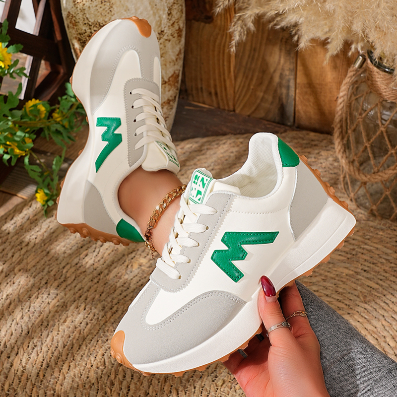 Γυναικείες sneakers 2026 άνοιξη–φθινόπωρο, κορεατικό στυλ, μεσαίο ύψος τακουνιού (3–5 cm), άνετες καθημερινές αθλητικές παπούτσια για τρέξιμο
