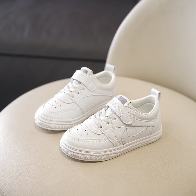Adidași albi pentru copii din microfibră, cu Velcro, talpă moale, respirabili, versatili pentru școală și purtare zilnică