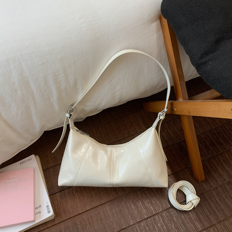 Geantă crossbody din PU, formă semilună, texturată, capacitate mare, primăvara 2026