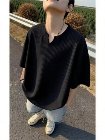 Ανδρικό κοντομάνικο T-shirt από ice-silk με υφή, καλοκαιρινό δροσιστικό streetwear σε αμερικάνικο στυλ, χαλαρή γραμμή, V-λαιμό, αίσθηση πολυτέλειας