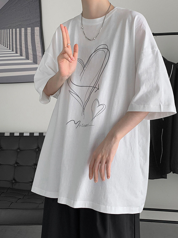 Αντρική κοντομάνικη T‑shirt σε Hong Kong style, καλοκαιρινή, άνετη και χαλαρή γραμμή, casual και μοντέρνο, φρέσκια αίσθηση