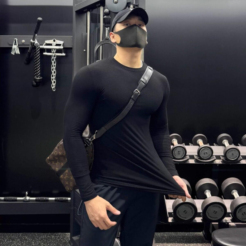Ανδρικό T‑shirt με μυϊκό στενό κόψιμο, μακριά μανίκια, στρογγυλή λαιμόκοψη, αθλητικό ένδυμα για τρέξιμο και γυμναστική, ελαστικό
