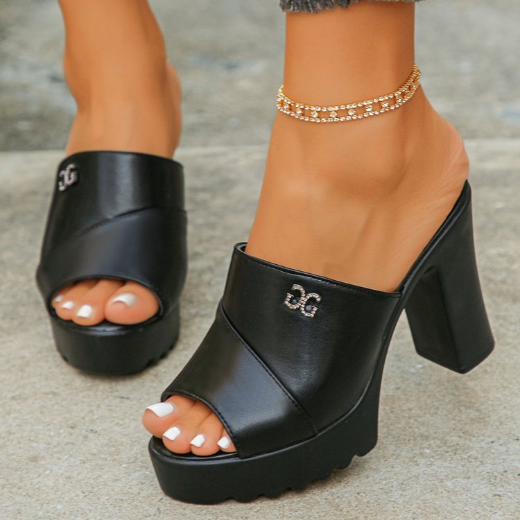 Γυναικείες καλοκαιρινές σανδάλια, με peep-toe και ψηλό τακούνι, ρωμαϊκού στυλ με μία ζώνη, σε μέγεθος plus