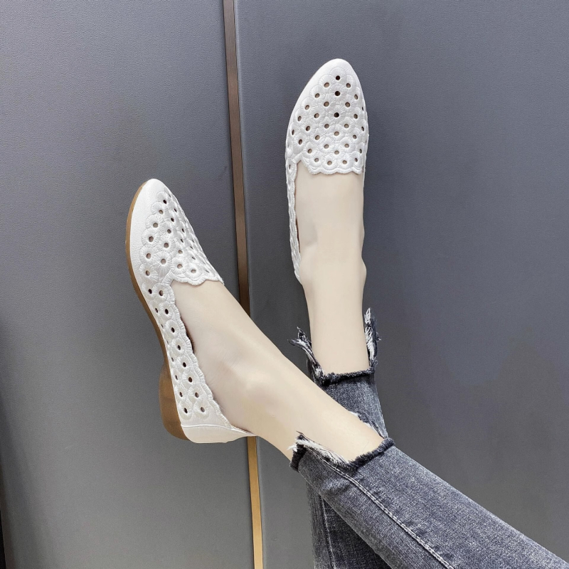 Γυναικείοι loafers με κόκκινο κέντημα και διάτρητα σχέδια, μαλακή σόλα, slip-on, καλοκαίρι