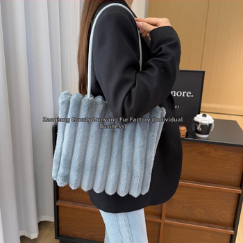 Plyšová crossbody štvorcová kabelka pre ženy, jeseň/zima, priestranné vnútro