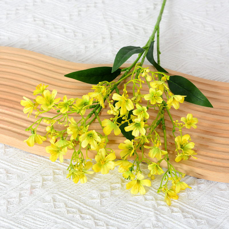 Τριών κλάδων Osmanthus τεχνητά λουλούδια, φρέσκα μικρά άνθη, αγροτικό στυλ διακόσμησης για οικιακό και γαμήλιο χώρο, αξεσουάρ για φωτογράφηση.