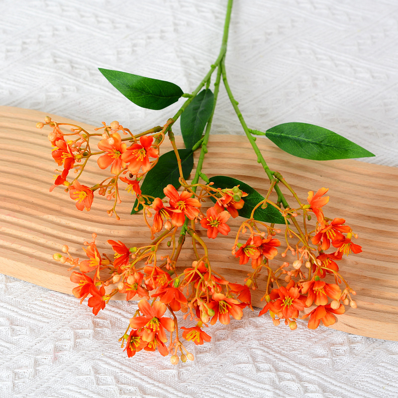 Τριών κλάδων Osmanthus τεχνητά λουλούδια, φρέσκα μικρά άνθη, αγροτικό στυλ διακόσμησης για οικιακό και γαμήλιο χώρο, αξεσουάρ για φωτογράφηση.