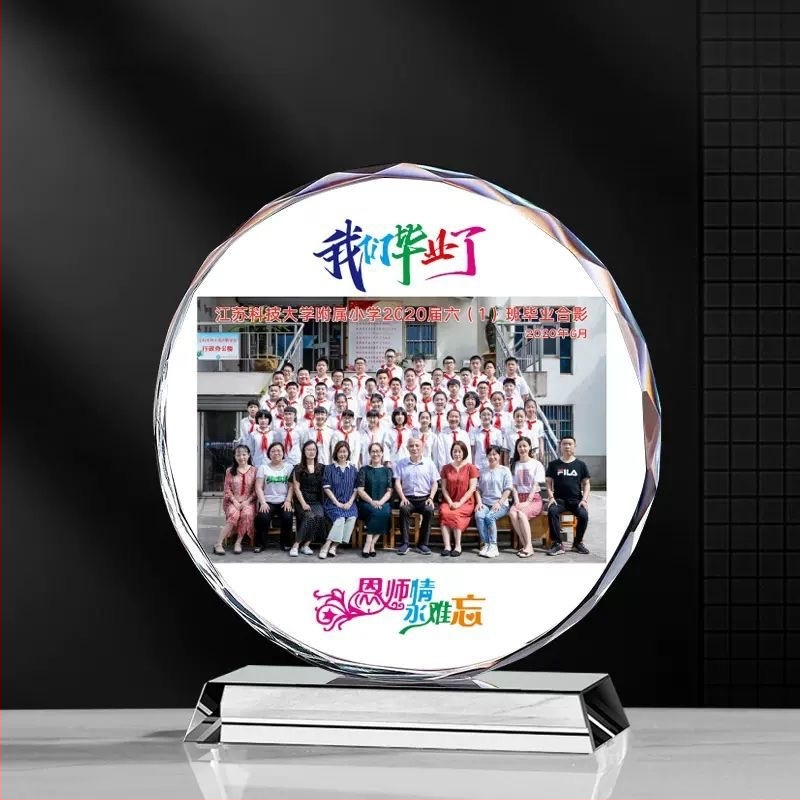 Krištáľová trofejná ozdoba na promócie, personalizovaná pamiatka pripomínajúca fotografie z mládeže