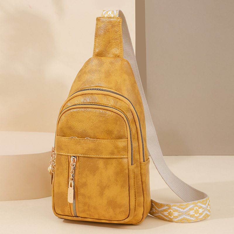 Dámska PU crossbody kabelka s etnickým štýlom, retro vzhľadom olejovej kože a popruhom cez rameno