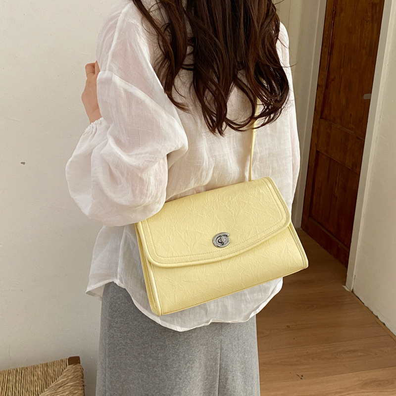 Γυναικεία crossbody τσάντα σε συνθετικό δέρμα, μικρού τετράγωνου σχήματος, κορεατικό στυλ καλοκαιρινής μόδας 2026