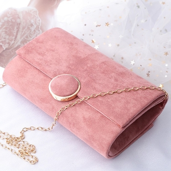 Κόκκινο βελούδινο clutch με κούμπωμα σε σχήμα δαχτυλιδιού και αλυσίδα, γυναικεία βραδινή τσάντα
