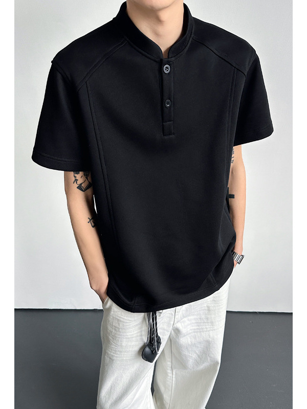 Αντρικό T‑shirt με Henley γιακά, καλοκαιρινό polo σε αμερικανικό street style, κοντά μανίκια