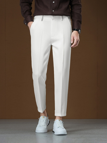 Ανδρικά παντελόνια σε στυλ business casual με κρυφή ελαστική μέση, εκλεπτυσμένη υφή, ίσια γραμμή με μαλακή πτώση, μήκος 9/10, για άνοιξη και φθινόπωρο.