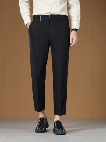 Ανδρικά παντελόνια σε στυλ business casual με κρυφή ελαστική μέση, εκλεπτυσμένη υφή, ίσια γραμμή με μαλακή πτώση, μήκος 9/10, για άνοιξη και φθινόπωρο.