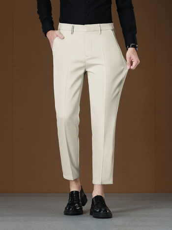 Ανδρικά παντελόνια σε στυλ business casual με κρυφή ελαστική μέση, εκλεπτυσμένη υφή, ίσια γραμμή με μαλακή πτώση, μήκος 9/10, για άνοιξη και φθινόπωρο.