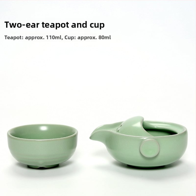 Hordozható egy személyes teáskészlet: teáskanna és teáscsésze Ru kiln porcelánból, utazáshoz – elegáns ajándékcsomag.