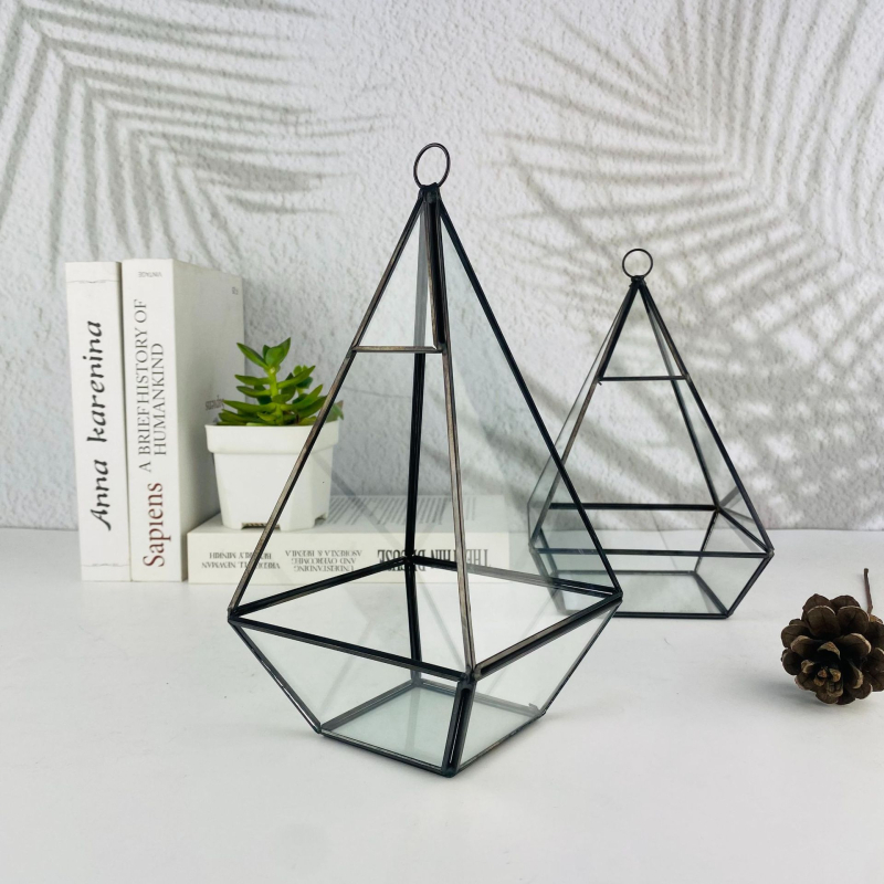 Geometriai fekete üveg váza üvegbúrával