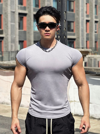 Ανδρικό καλοκαιρινό αθλητικό T-shirt με κοντά μανίκια, σφιχτή εφαρμογή, αναπνεύσιμη βαμβακερή μίξη, μονόχρωμο, στρογγυλός λαιμός