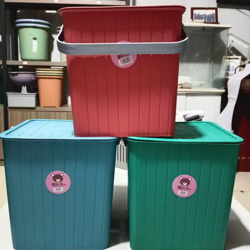Găleată pătrată din plastic cu capac, design rață galbenă — șezut și recipient de depozitare pentru camping și pescuit