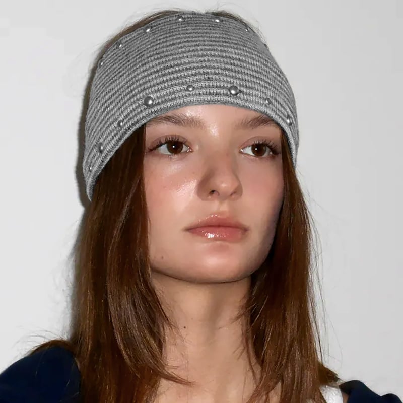 Bandă pentru cap tricotată cu elemente metalice rivet, lată și dungată, pentru a acoperi părul descurcat; stil sport