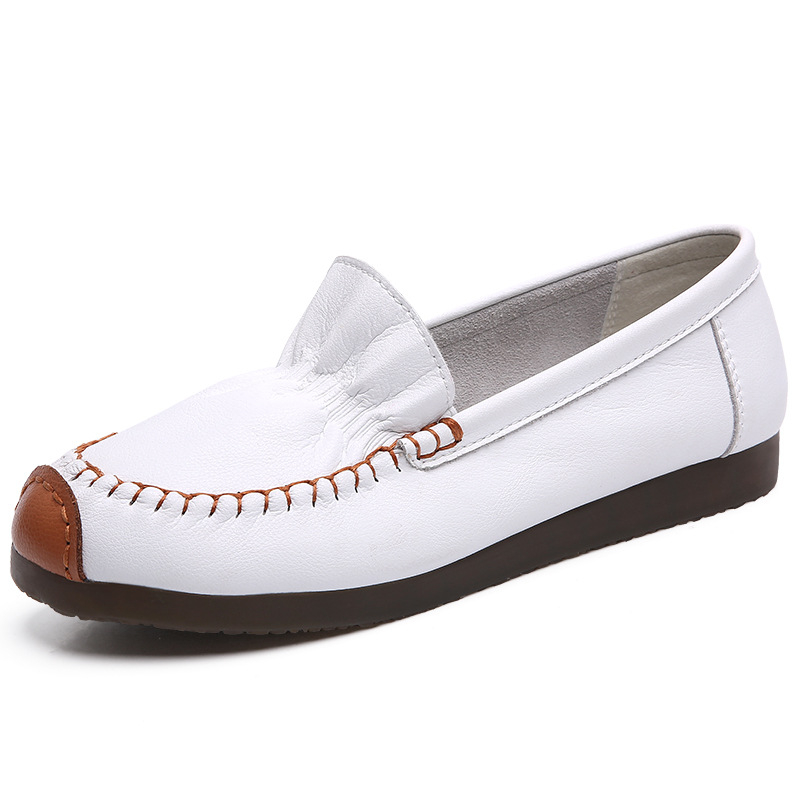 Φθινοπωρινά loafers με στρογγυλή μύτη, επίπεδη φτέρνα και παχιά πλατφόρμα, μονόχρωμα, λευκά